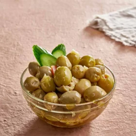 زيتون اخضر محشي ليمون